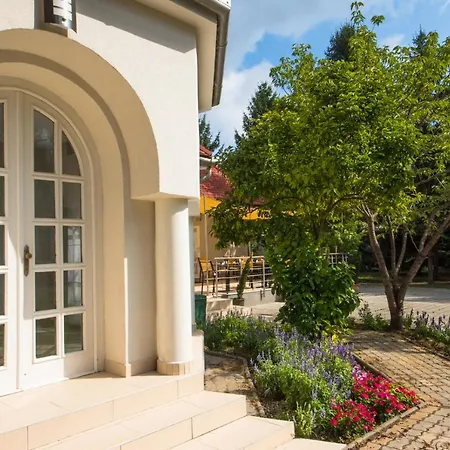 Sungarden Panzió Sajoszoged