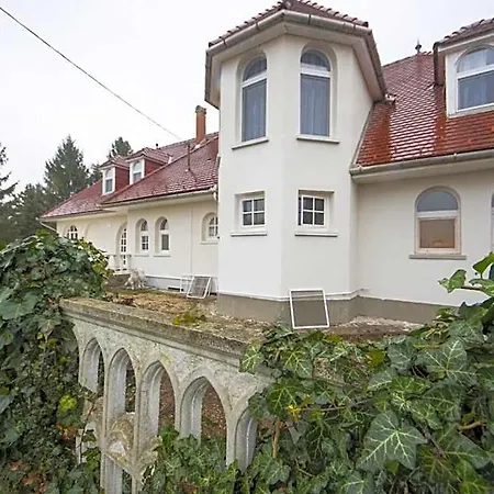 Bed & Breakfast Sungarden Vendeghaz